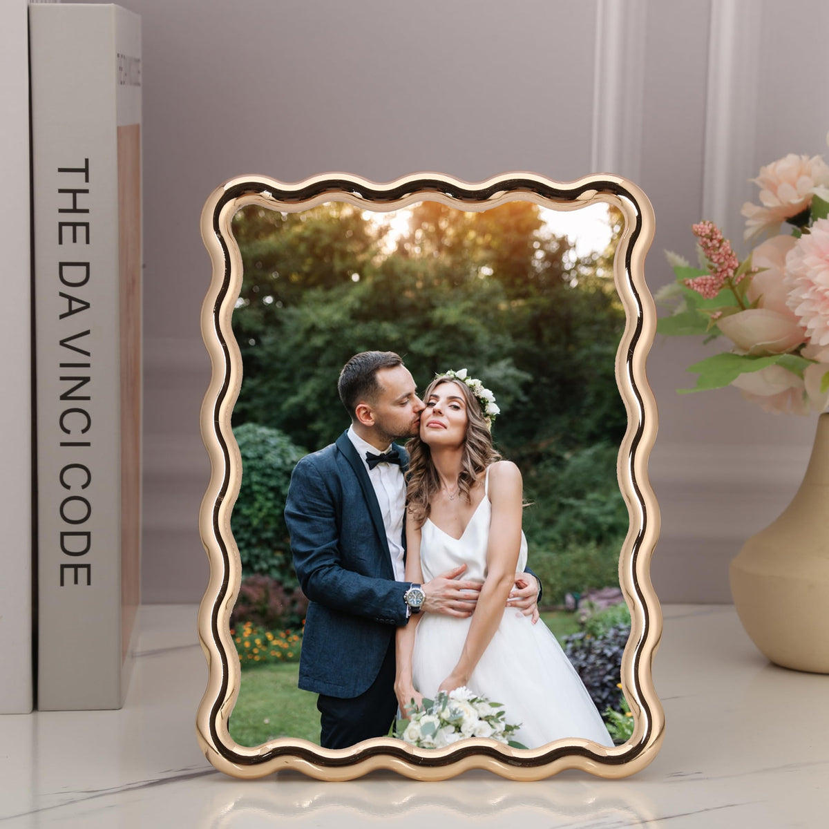 GorYeeFine zinc alloy construction for durable framing