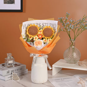 Gouraml crochet bouquet with dried accents for elegant centerpieces
