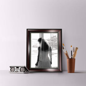 GraduationMall 8x10 frame made from recycled polystyrene, eco-friendly.