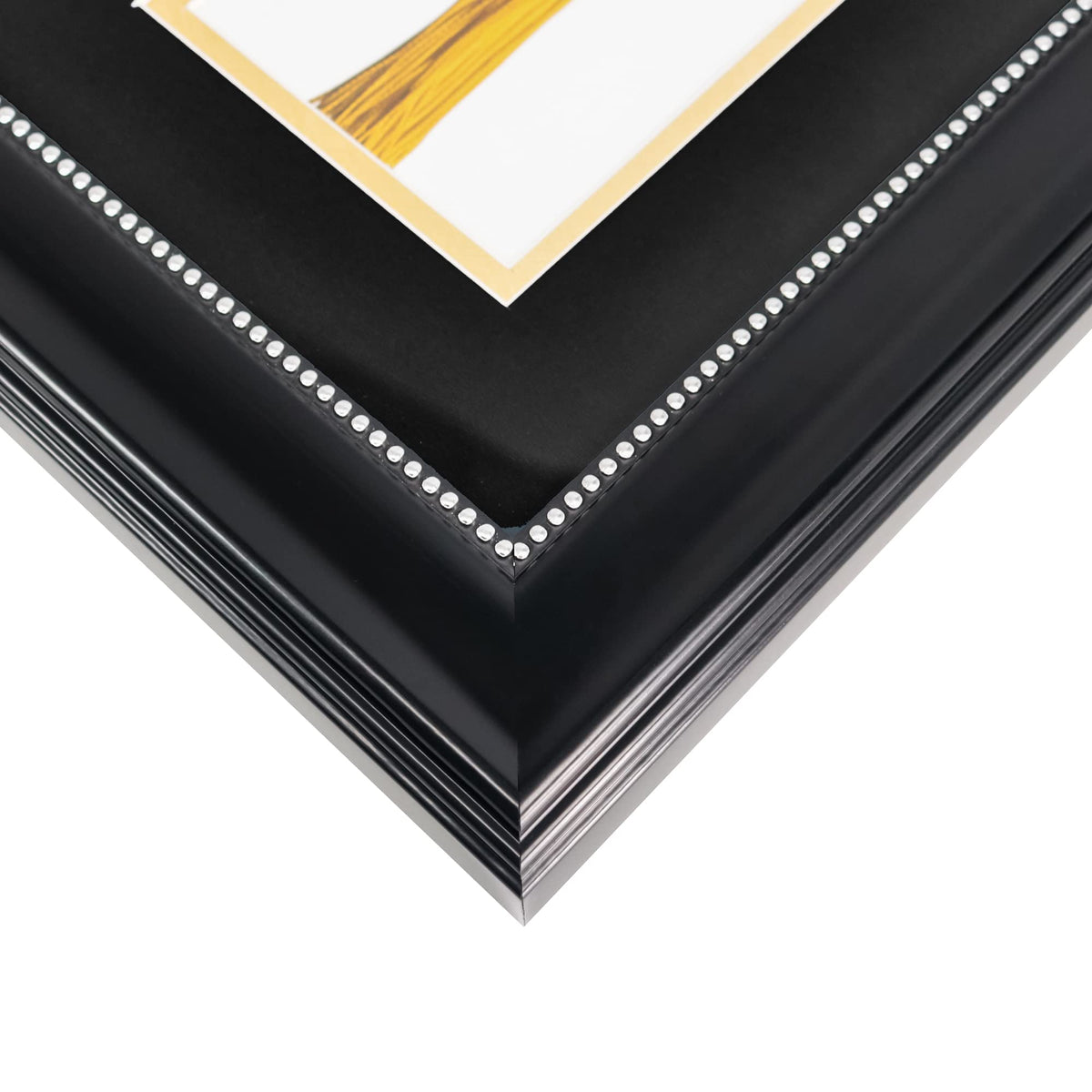 GraduationMall moisture-proof backboard and hanging hardware ensure sturdy display