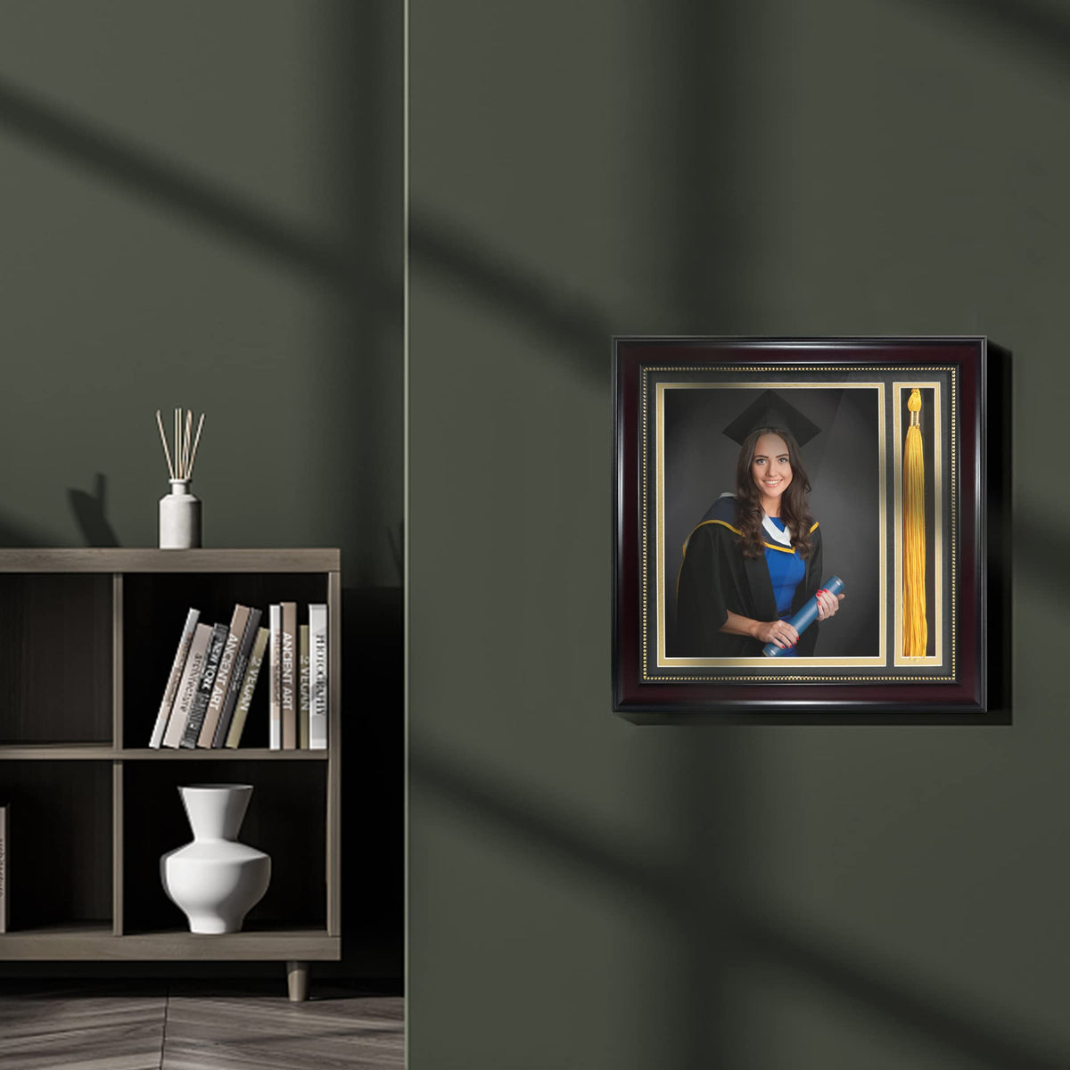 GraduationMall protective packaging ensures safe delivery to your home.