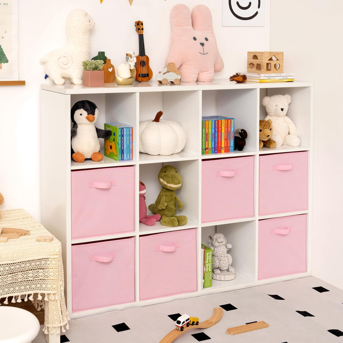 GRANNY SAYS pink cube storage handle close-up for easy transport