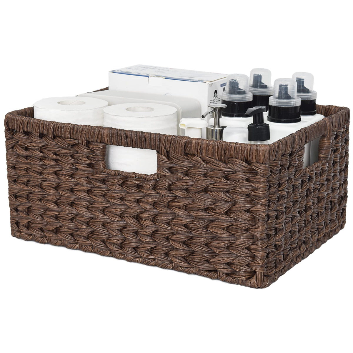 GRANNY SAYS large wicker basket with big capacity for versatile storage.