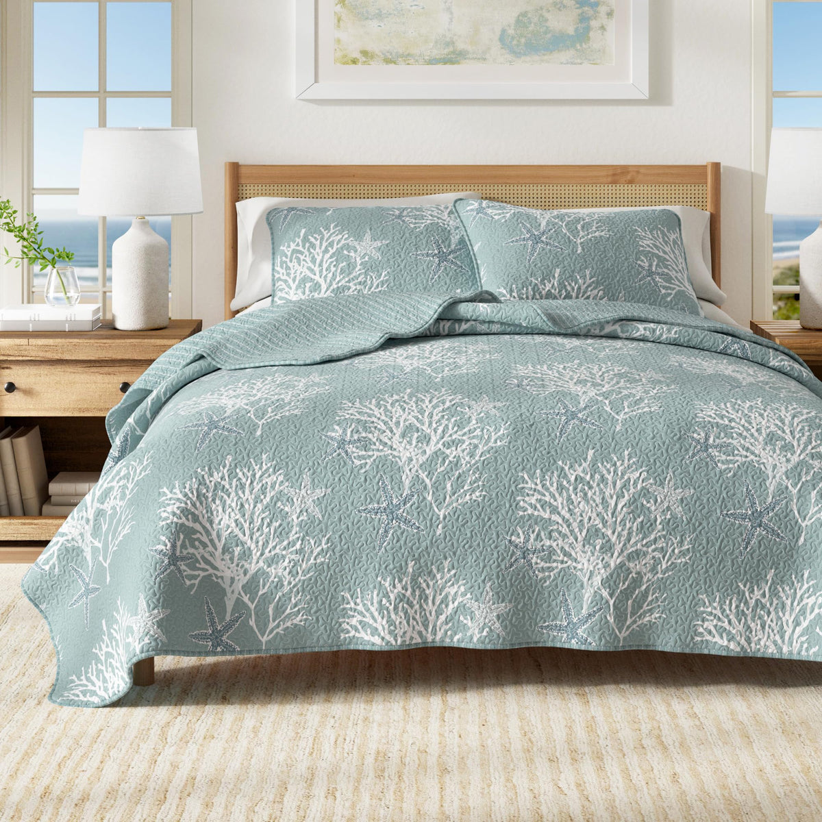 Great Bay Home coastal quilt set in ether blue bedspread with lightweight warmth.