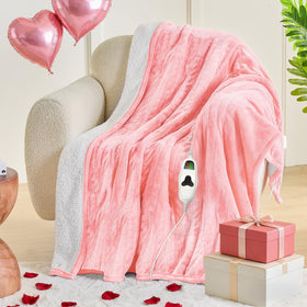 Greenoak blanket is hand or machine washable for easy care.