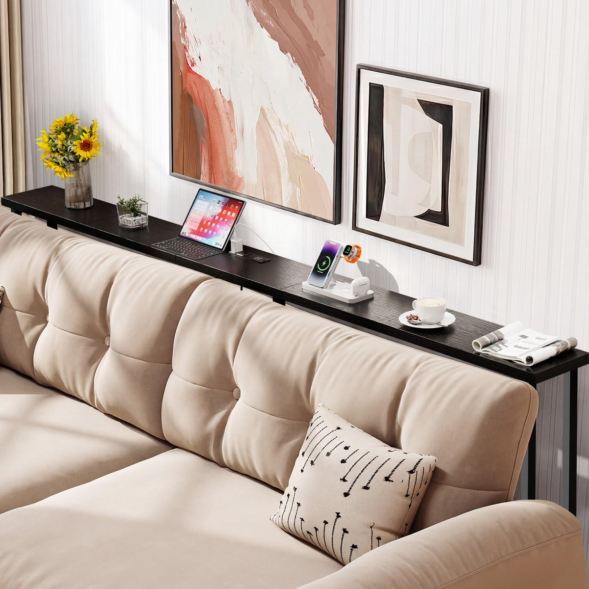 GRLEAF built-in power strip with two AC outlets and two USB ports for convenient charging.