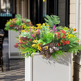 Grunyia bendable steel wires enable custom shapes for planters and beds.