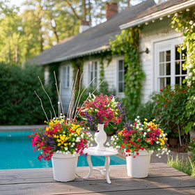 Grunyia summer/fall accents provide durable, easy-care decor.