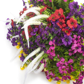 Grunyia fade-resistant colors keep porches vibrant through every season.