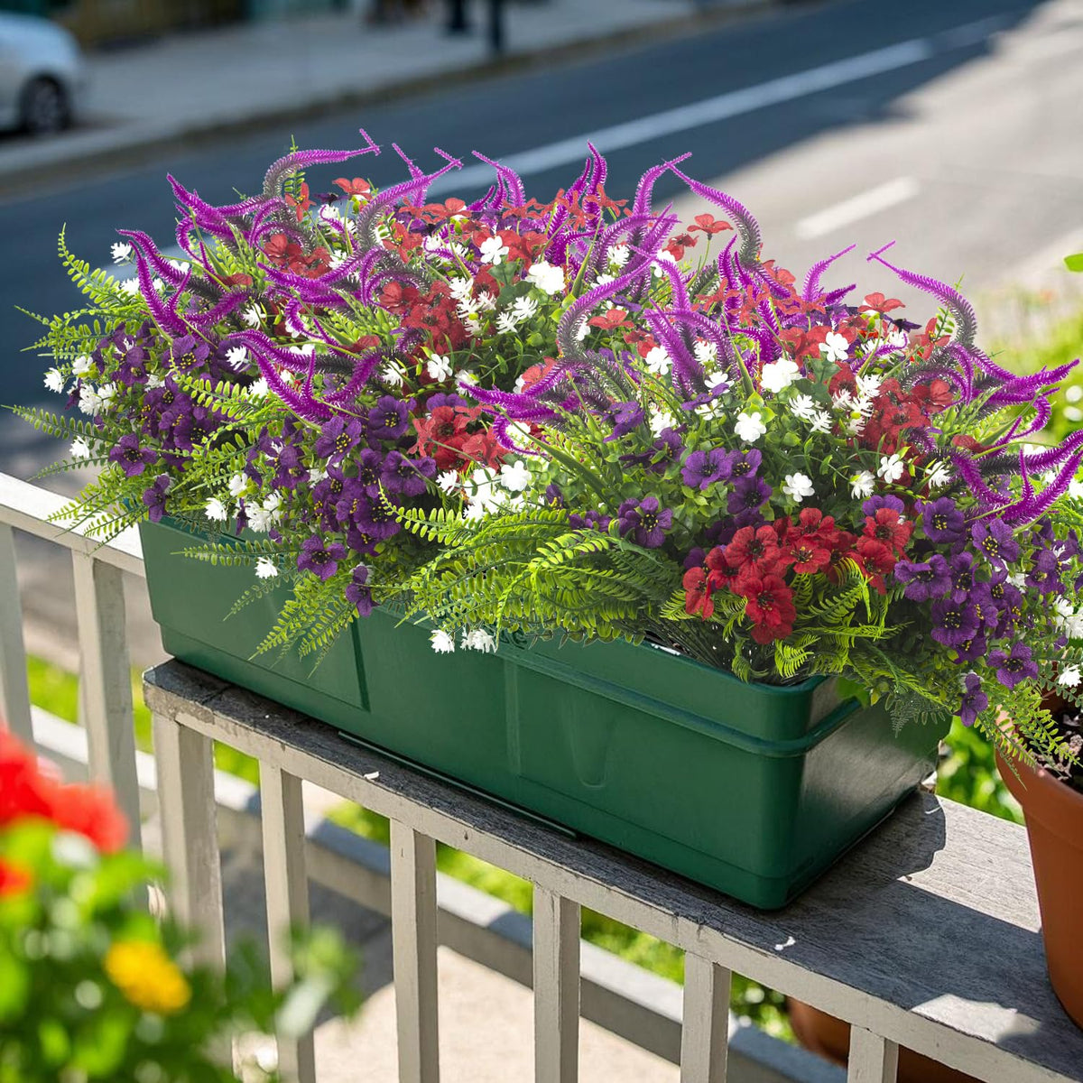 Grunyia realistic greenery resists rain and snow for year-round use.