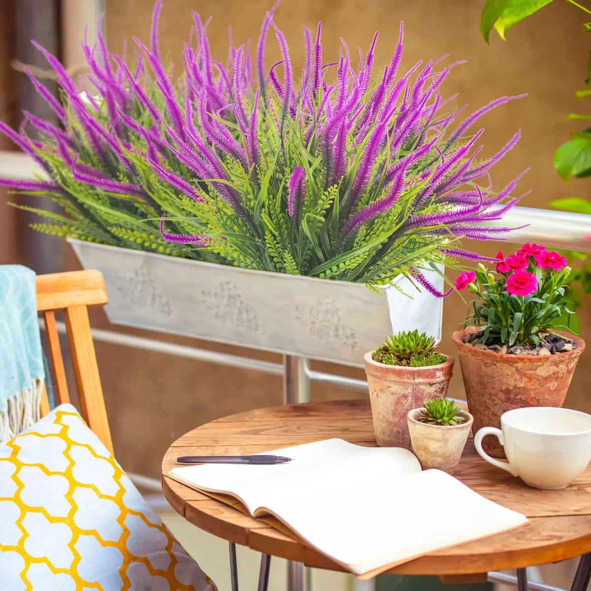 Grunyia full-size artificial flower stems, seven-stem bundles for easy arrangement.