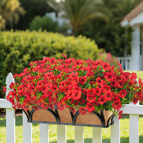 Grunyia garden decor features vibrant outdoor artificial blooms.