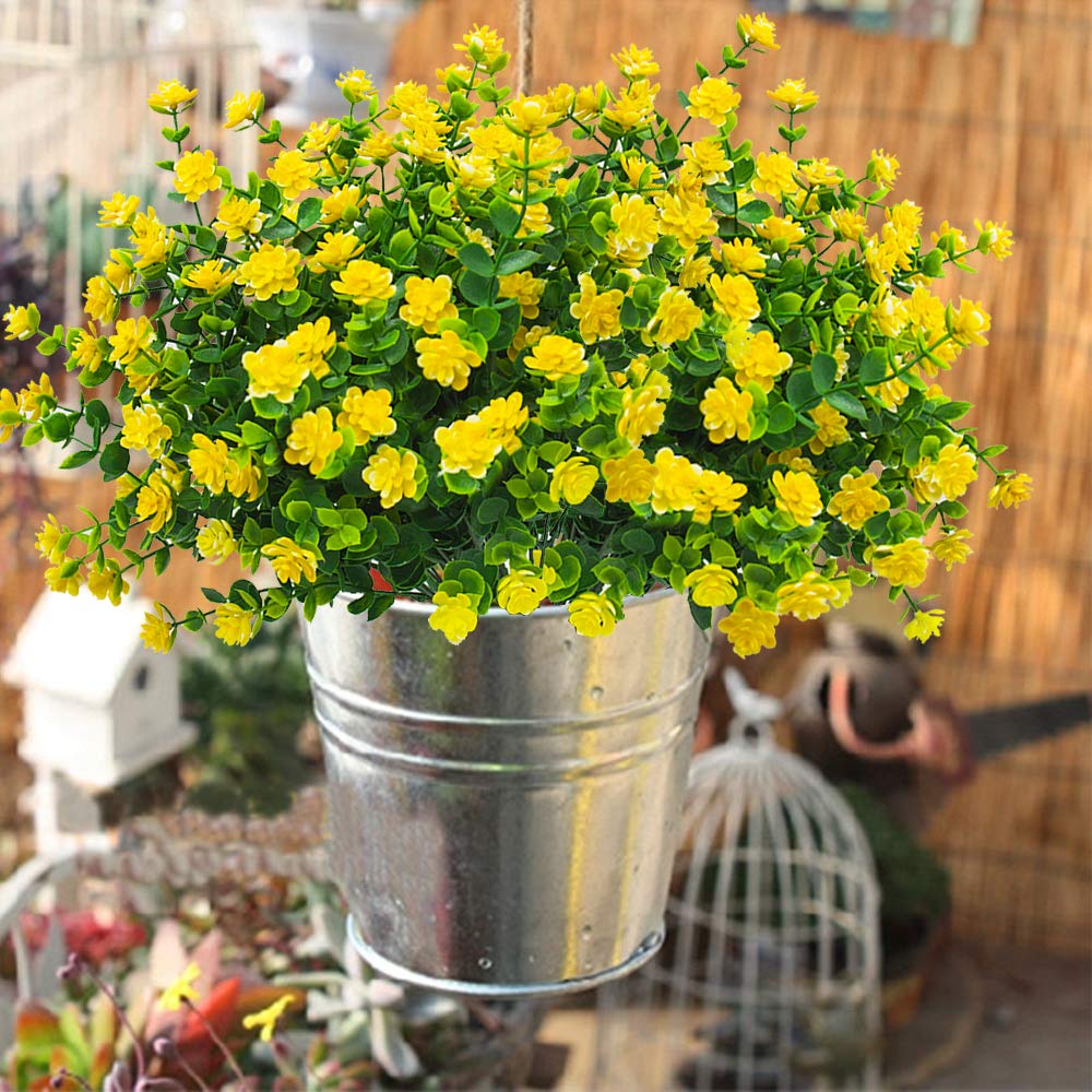 Grunyia outdoor UV-resistant artificial flowers endure sun exposure.