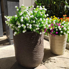 Grunyia realistic-looking plastic plants for natural-looking blooms