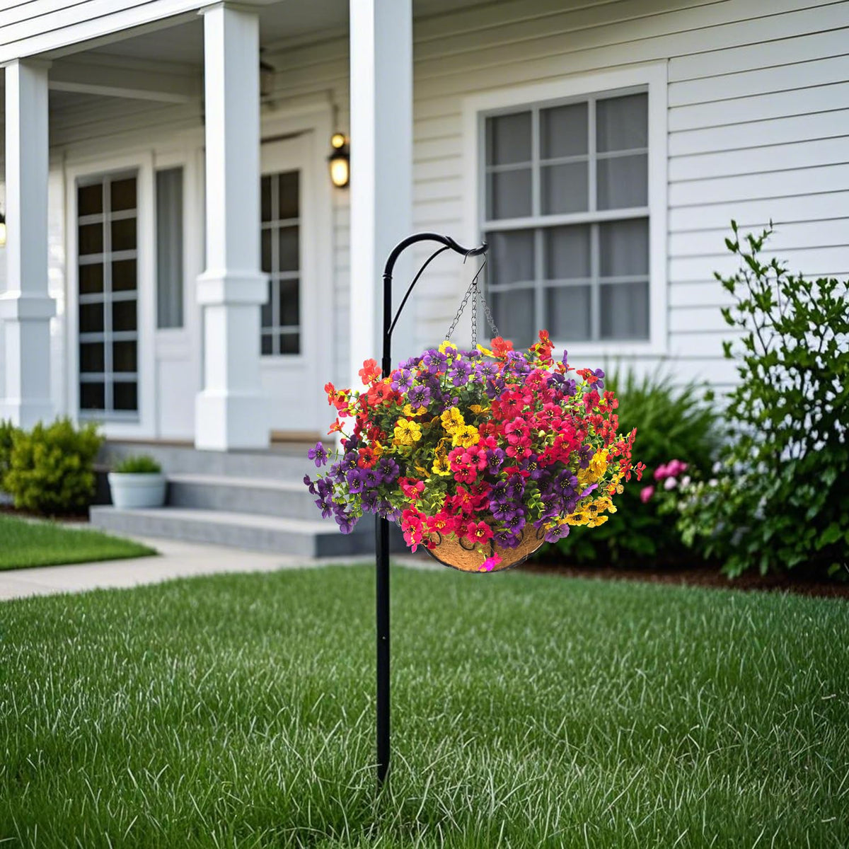 Grunyia UV-resistant hanging basket maintains color in sun and rain