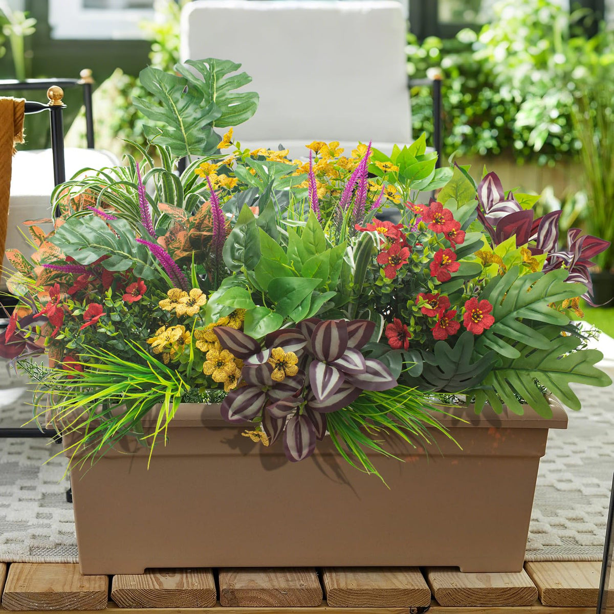 Grunyia zero-maintenance plants stay vibrant without watering or pruning.