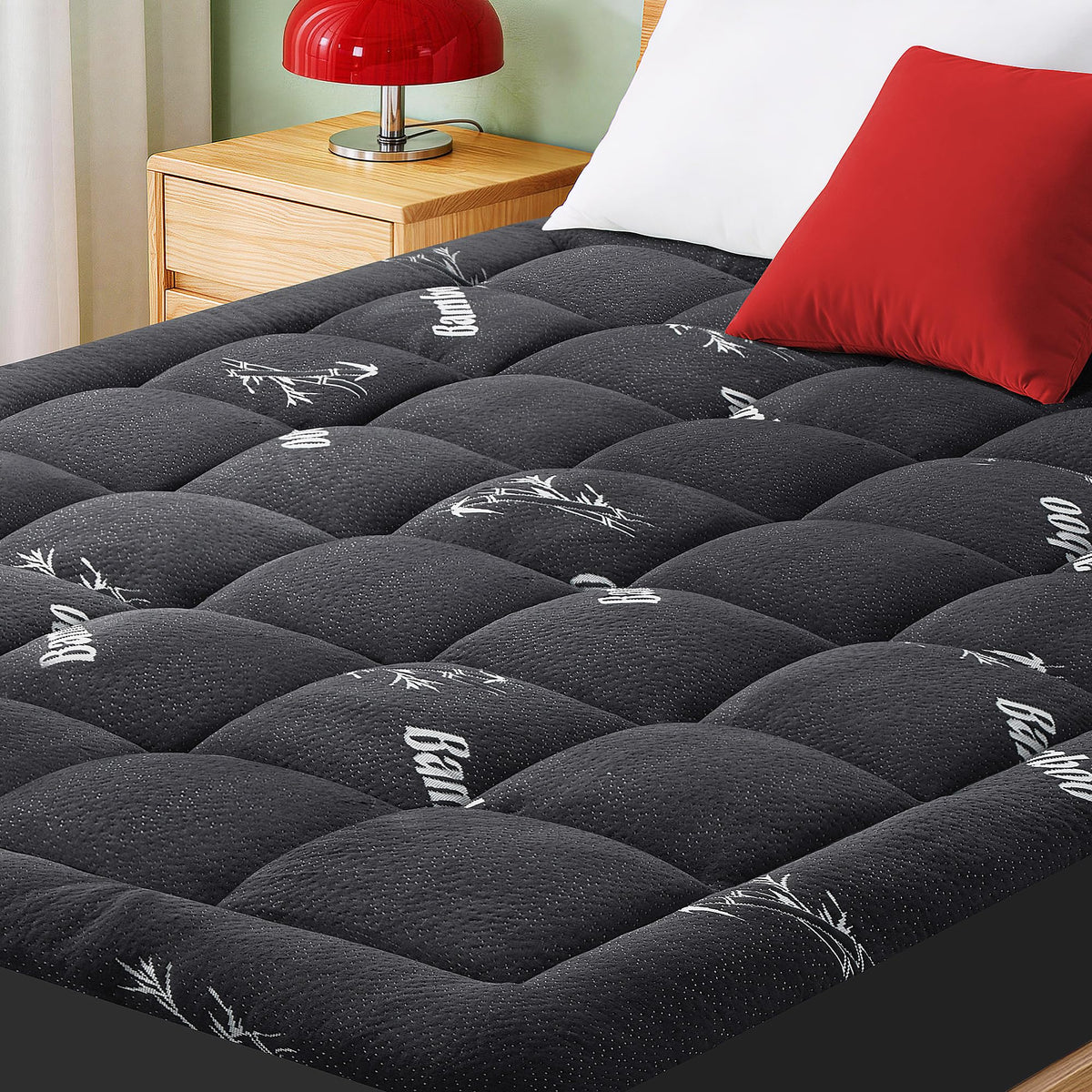 GRUSIGN mattress pad in soft viscose bamboo fabric for silky sleep