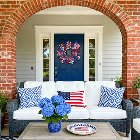 GTIDEA ready-to-fluff wreath for a fuller display in minutes.