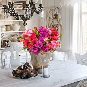 Guagb multi-color gradient petals add depth and charm.