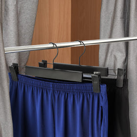 GUANJUNE 30-pack set keeps closets organized.