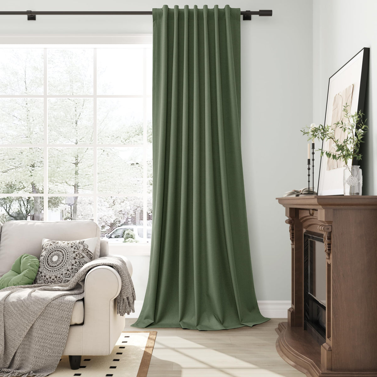 Guken machine-washable linen curtains for easy care.