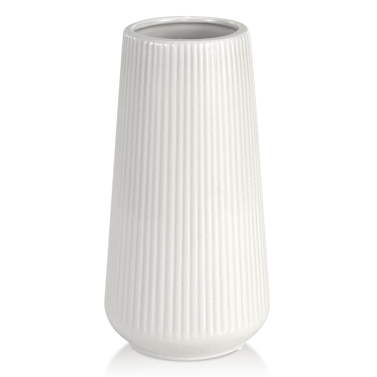 GUKJOB white ceramic vase front view, ideal centerpiece for modern living rooms