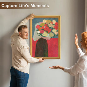 GULETHUN plexiglass front protects memories while remaining clear.