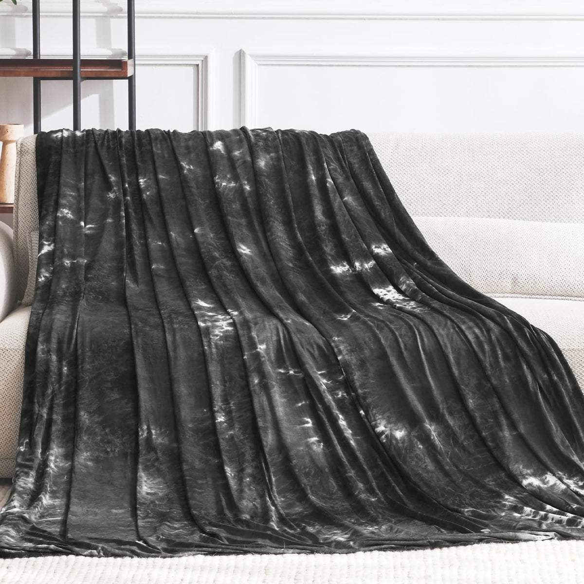 Guohaoi Arc-Chill cooling blanket close-up showing cooling comfort.