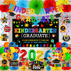 Gupesxu cake toppers coordinate with cupcakes for a cohesive celebration.