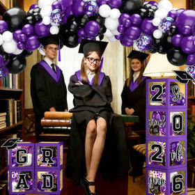 Gupesxu graduation hats and GRAD letters elevate the theme.