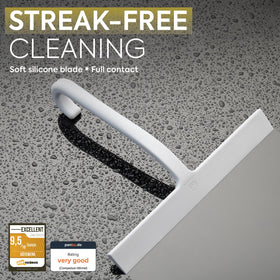 GÜTEWERK squeegee with durable stainless steel core visible