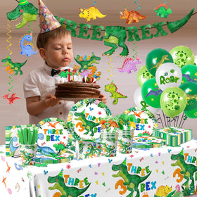 Guzbewu dinosaur cake toppers add playful focal points.