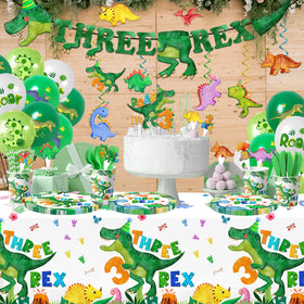Guzbewu dinosaur cups offer leak-free sipping for children.