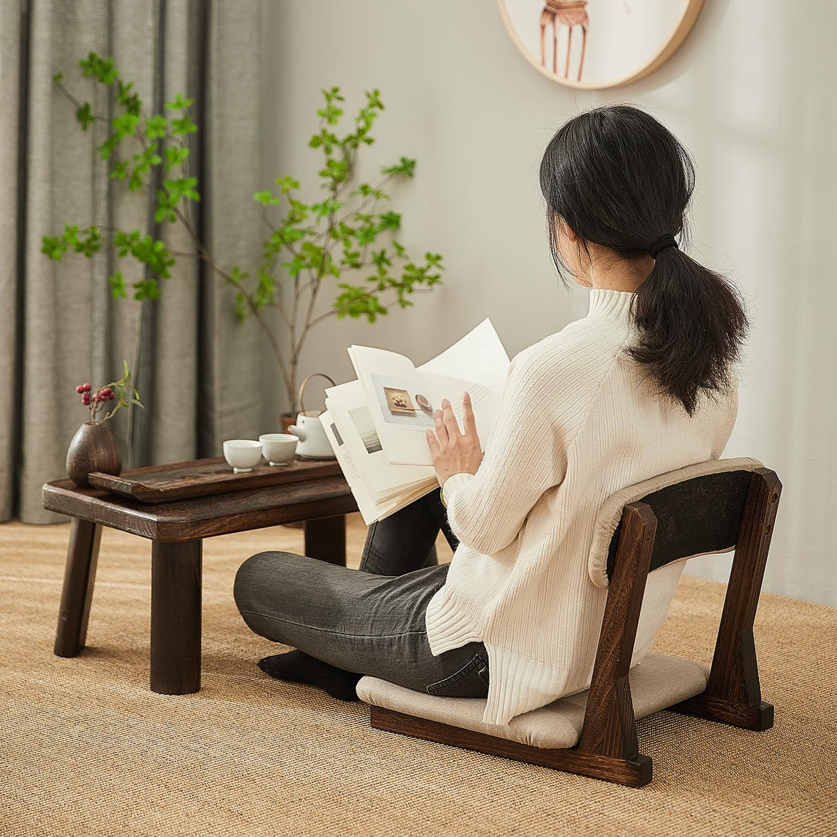 GZQWDC floor-seat assembly shows a sturdy wood frame and simple setup