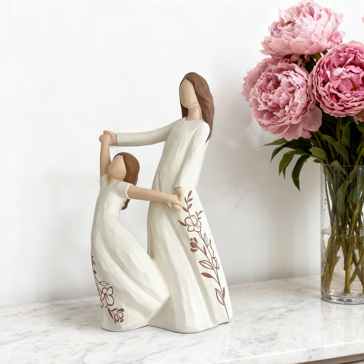 GZVDYG compact decor piece fits nightstands and mantels.