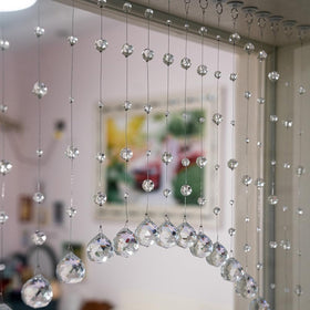 Hanbinsen arched bead curtain showcases doorway charm and smooth flow