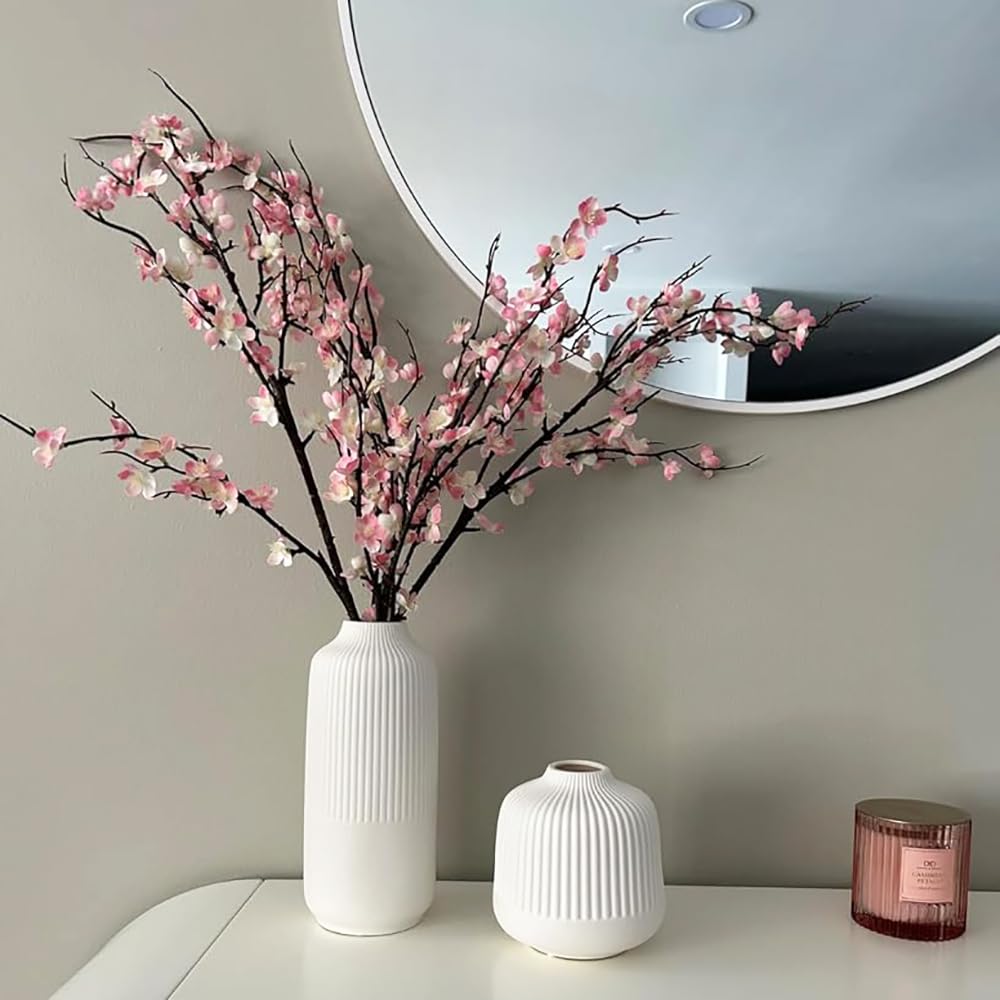 HANDIC maintenance-free cherry blossom branches stay vibrant without care.