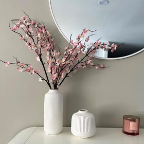 HANDIC maintenance-free cherry blossom branches stay vibrant without care.
