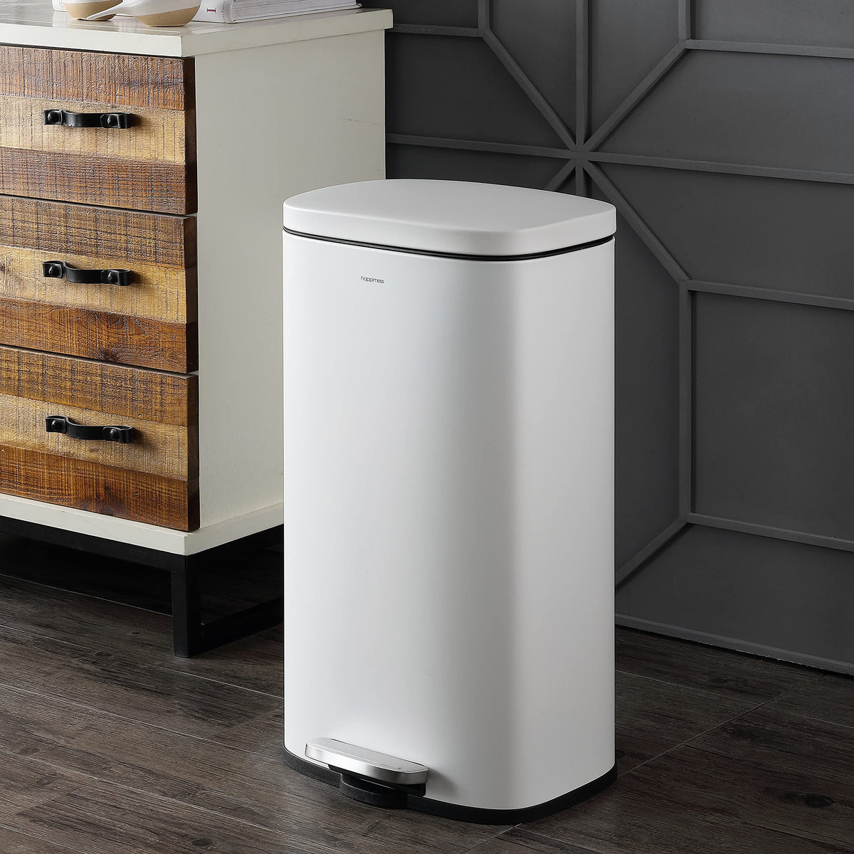 Curtis trash can with soft-close lid for quiet operation