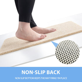 Hargiis fast-drying mat dries quickly and resists odors for clean bathroom floors.