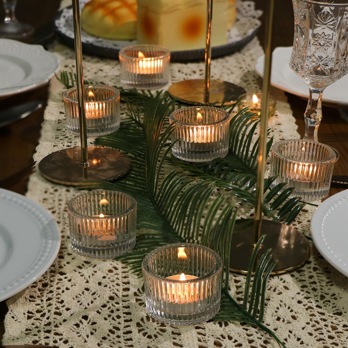 HAVITI wedding table decor glass holder enhances romantic lighting and reflections.
