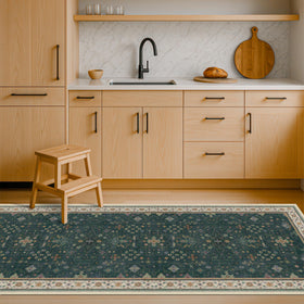 Hazo Haus non-slip back close-up — stable placement on smooth floors