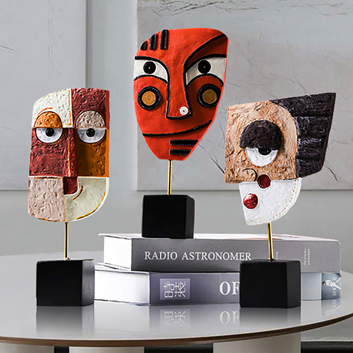 HCCMLOVE Wink abstract resin artwork detail showcases smooth finish.