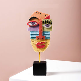 HCCMLOVE Wink handcrafted statue front view highlights abstract design for modern living room.