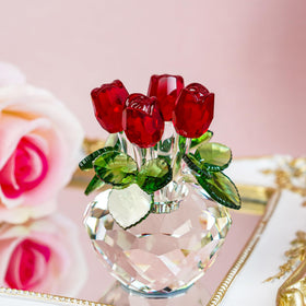H&D HYALINE & DORA Valentine's Day gift with lasting sparkle.