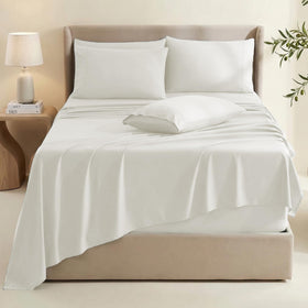 Hearth & Harbor deep-pocket fitted sheet on king mattress showing secure 78x80 inch fit