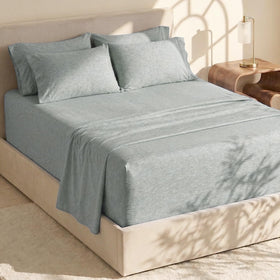 Hearth & Harbor deep-pocket fitted sheet securing a 60x80 mattress with plush softness.