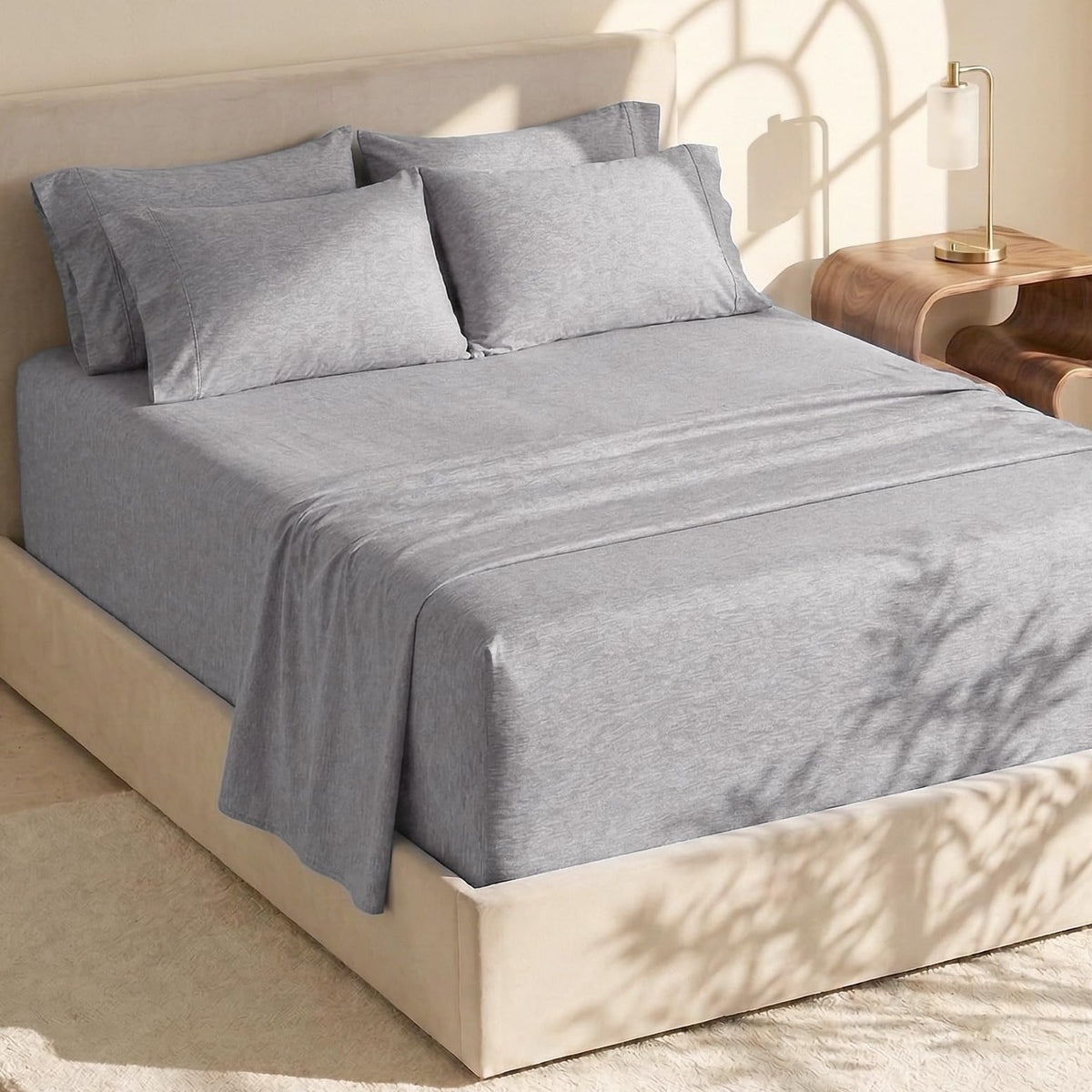 Hearth & Harbor fitted deep-pocket sheet for 18–24 inch tall mattresses.