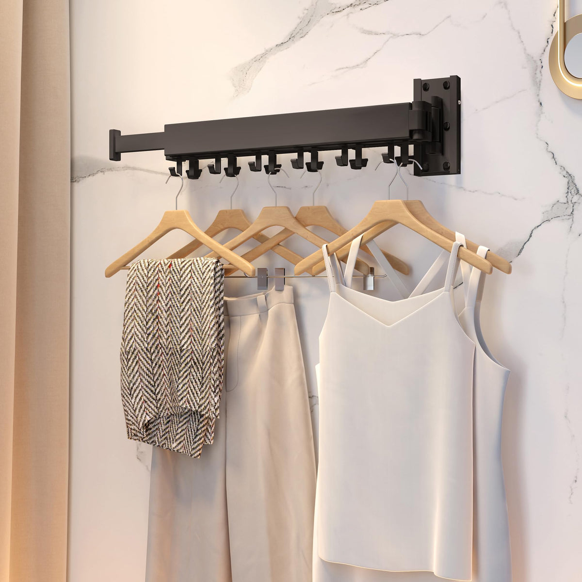 HEILAIYI 18-hook wall mount offers versatile direct hanging.