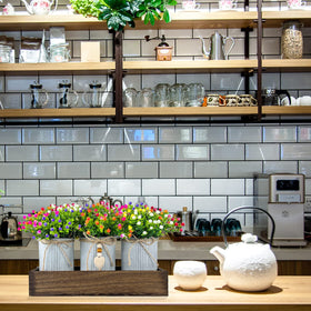 HEMYLU artificial greenery stays vibrant with easy maintenance.